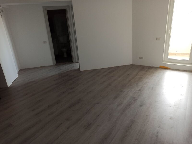 Postalionului, langa STB 241, 10 min. metrou Ap.Patriei, garsoniera