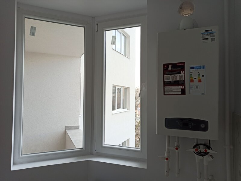 Postalionului, langa STB 241, 10 min. metrou Ap.Patriei, garsoniera